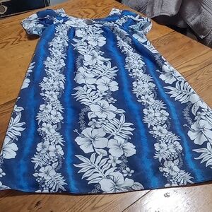 ROYAL CREATIONS MADE IN  HAWAII Womens MEDIUM Dress Used Preowned BLUE FLORAL